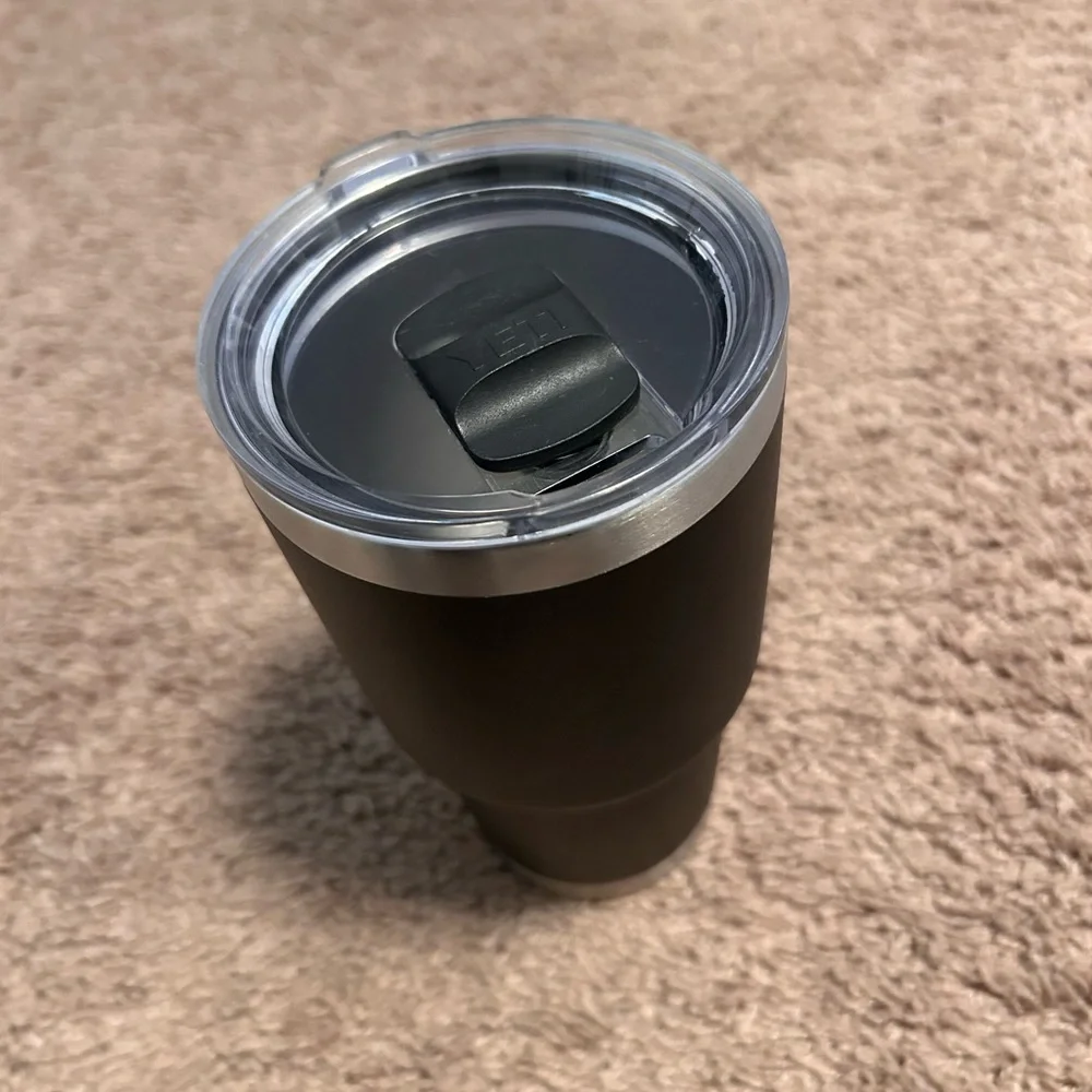 Yeti 30oz Rambler Tumbler - Picture 2 of 3